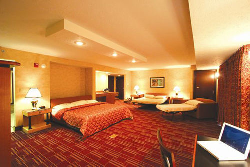Bertram Inn And Conference Center Aurora 外观 照片