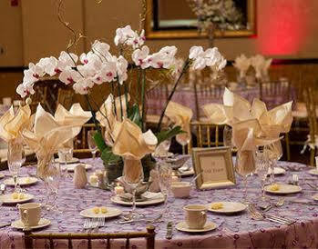 Bertram Inn And Conference Center Aurora 外观 照片