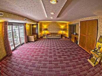 Bertram Inn And Conference Center Aurora 外观 照片